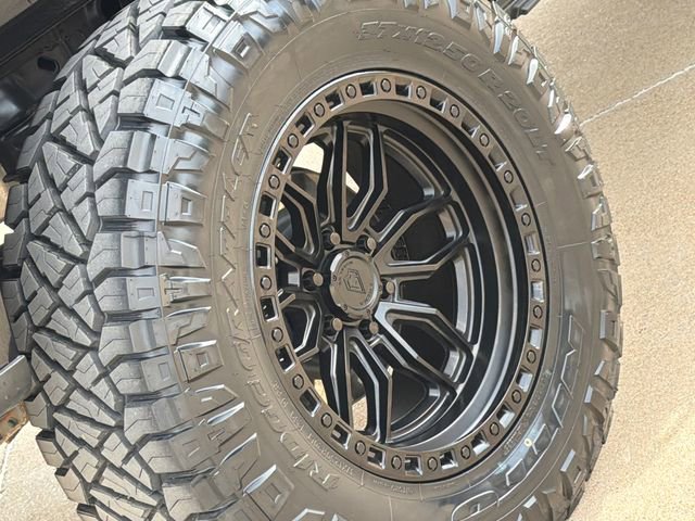 Used 2024 Ford F150 Platinum image 9