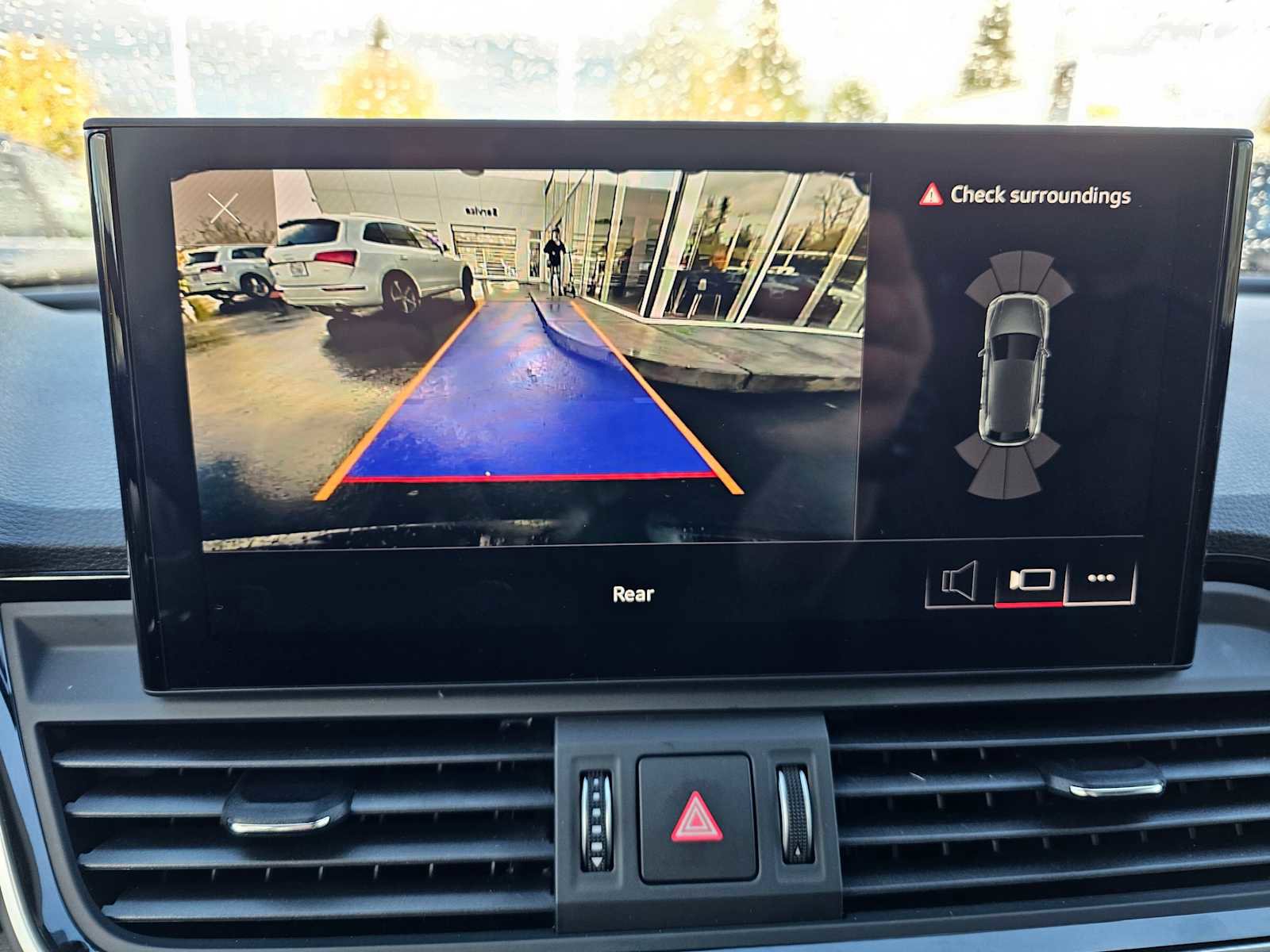 New 2025 Audi Q5 e Premium image 25