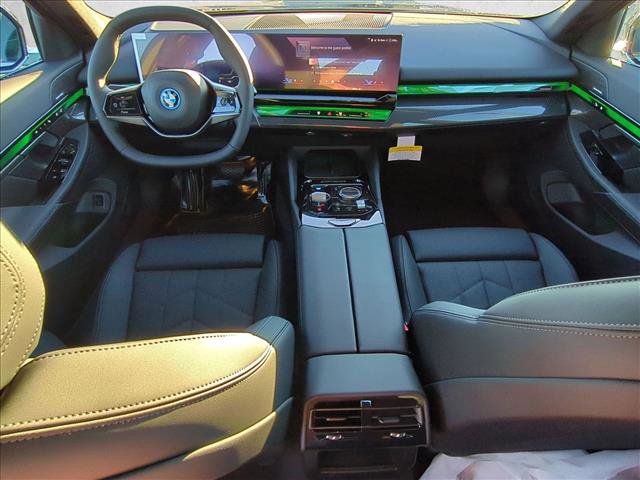 Used 2026 BMW i5 eDrive40 w/ Convenience Package image 15