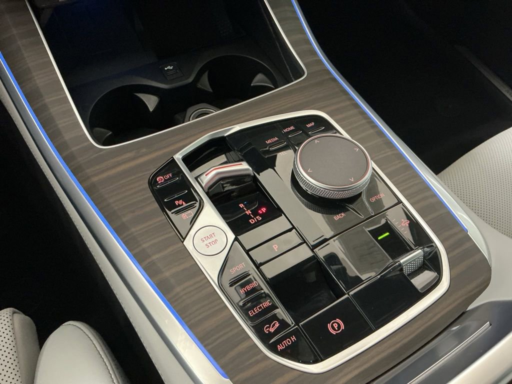 Certified 2025 BMW X5 xDrive50e AWD/4WD image 14