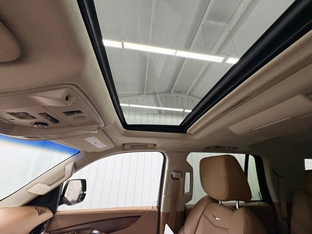 Used 2015 Cadillac Escalade Platinum image 35