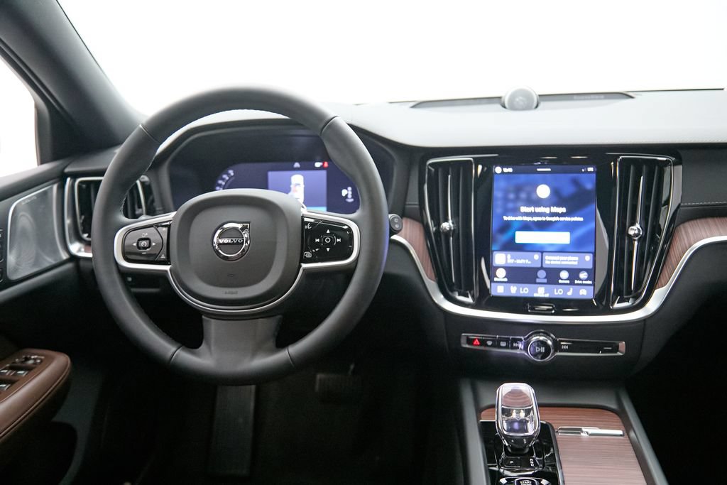 Certified 2025 Volvo V60 B5 Cross Country Ultra AWD/4WD image 27