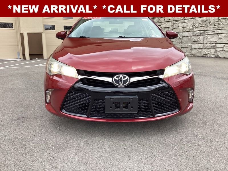 Used 2015 Toyota Camry XSE w/ Moonroof Package image 2