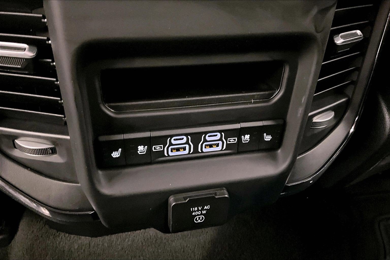 Used 2024 RAM 1500 Limited AWD/4WD image 32