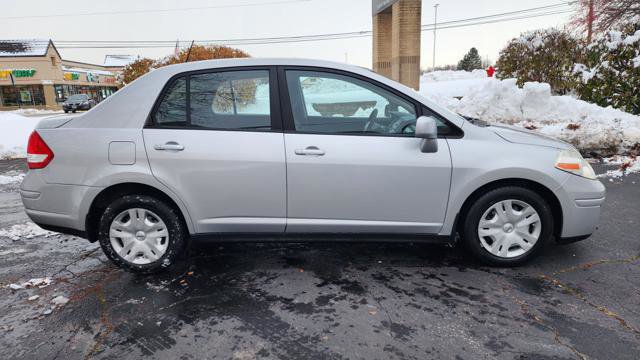 Used 2011 Nissan Versa 1.8 S w/ PWR Plus Pkg image 3