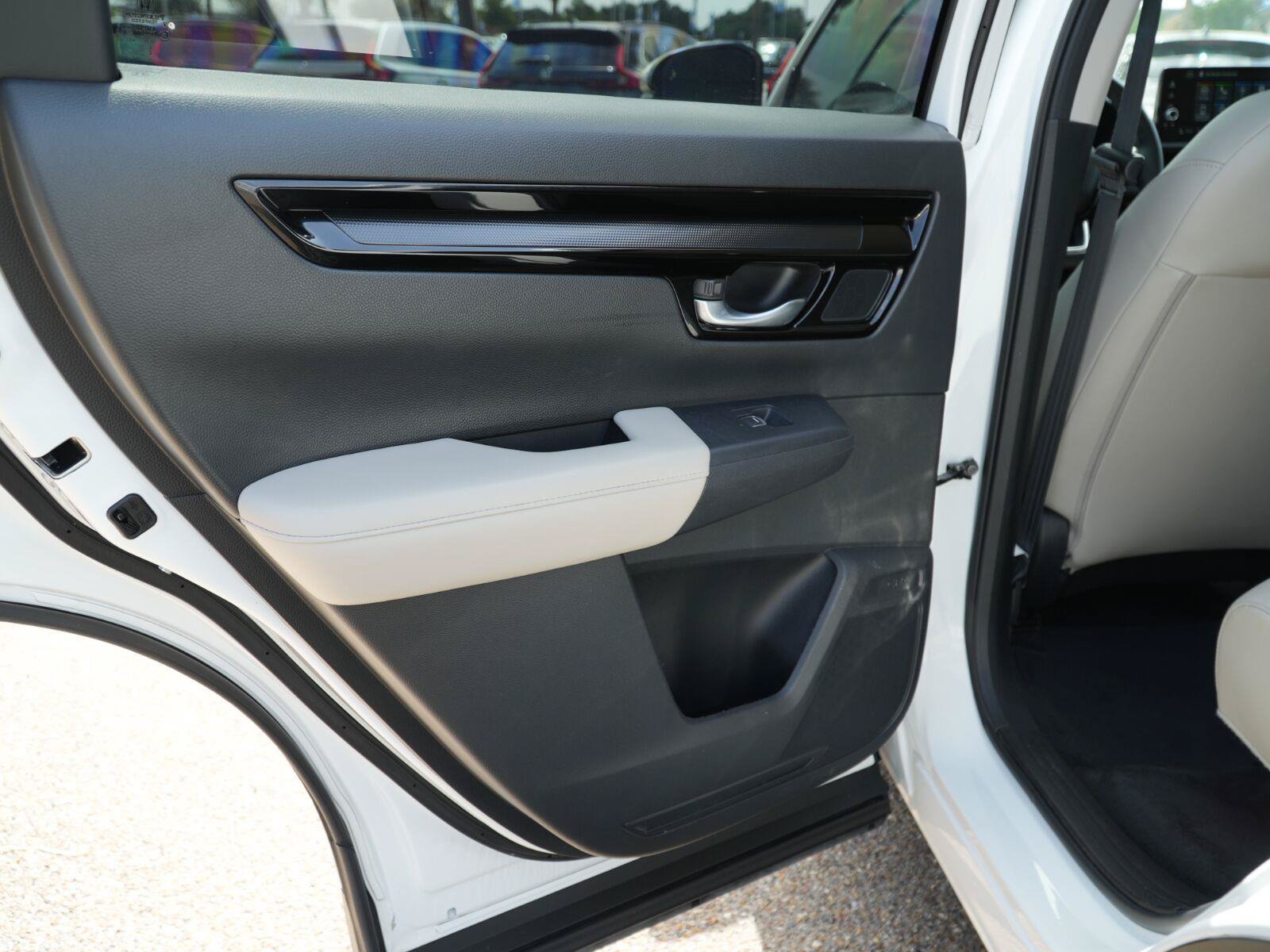Used 2023 Honda CR-V EX-L image 18