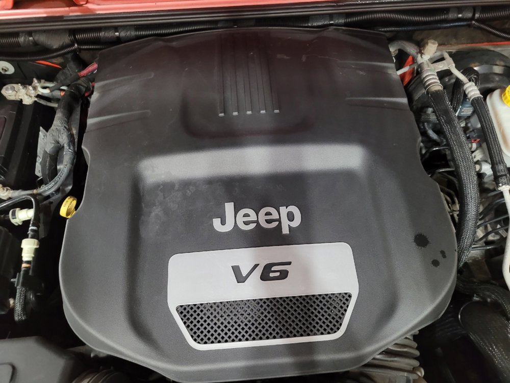 Used 2015 Jeep Wrangler Unlimited Sahara AWD/4WD image 30