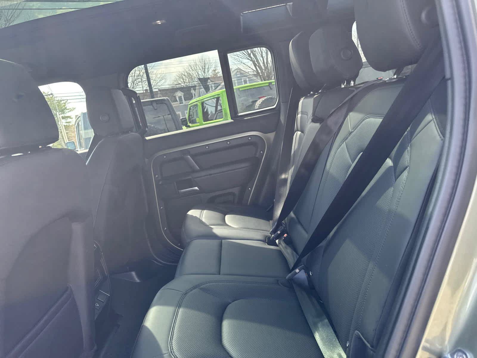 Used 2025 Land Rover Defender 110 S AWD/4WD image 28