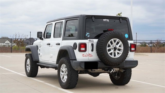 Used 2023 Jeep Wrangler Sport S image 5