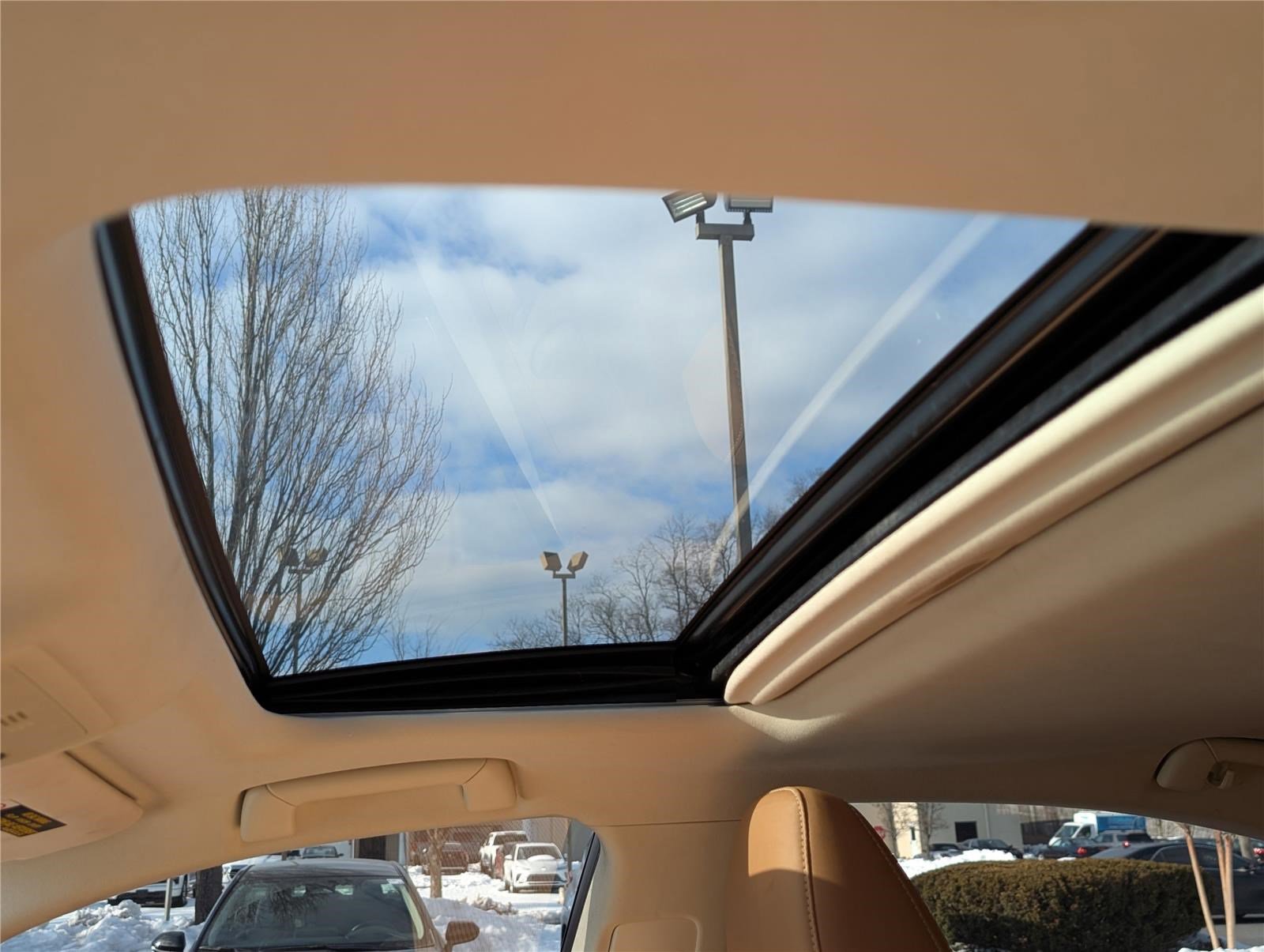 Used 2018 Lexus ES 350 w/ Navigation System Package image 16