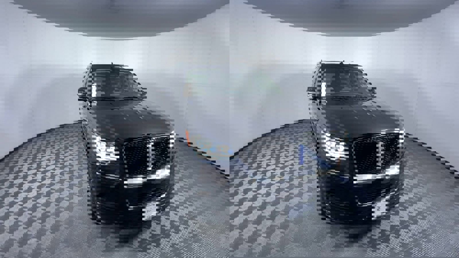 Used 2024 Lincoln Navigator L Reserve image 2