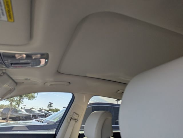 Used 2025 Genesis GV70 2.5T w/ Select Package AWD/4WD image 11