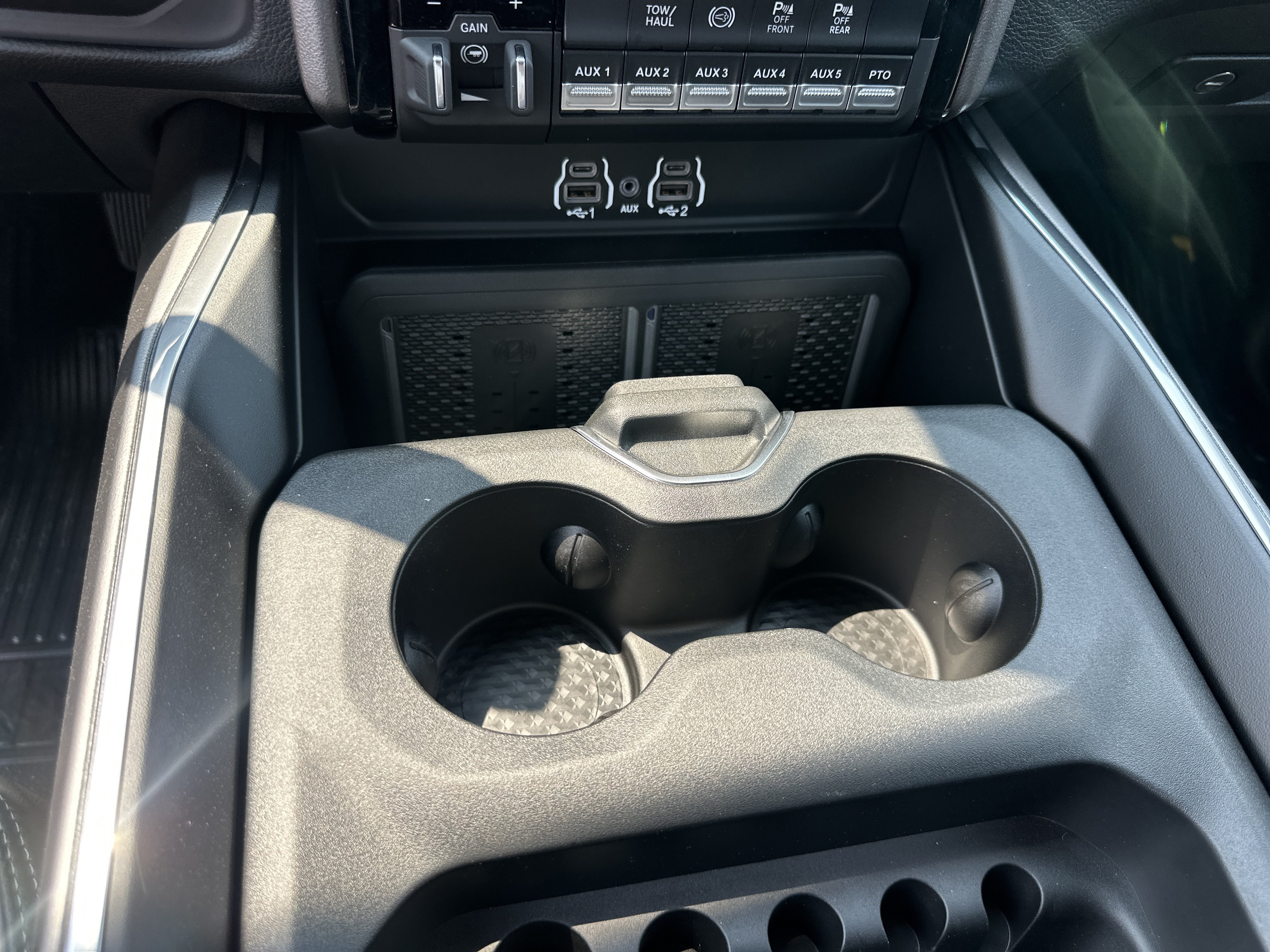 New 2026 RAM 5500 4x4 Crew Cab w/ Laramie Trim Package image 5