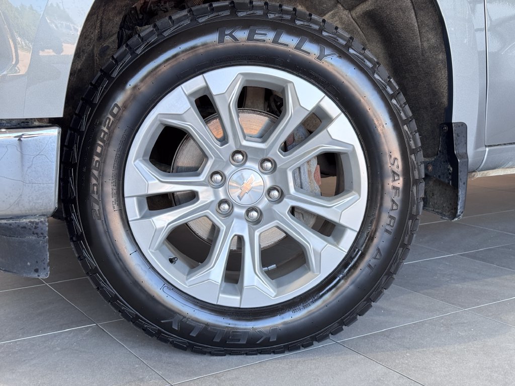 Certified 2025 Chevrolet Silverado 1500 LTZ w/ LTZ Premium Package AWD/4WD image 4