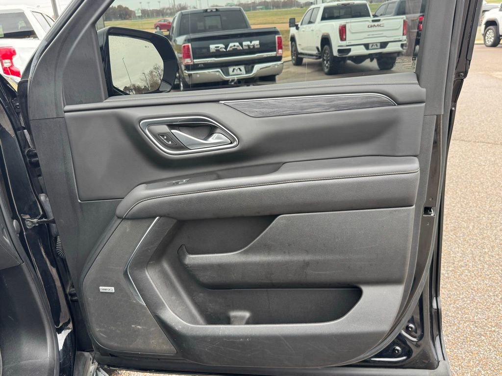 Used 2022 GMC Yukon SLT w/ SLT Premium Package image 47