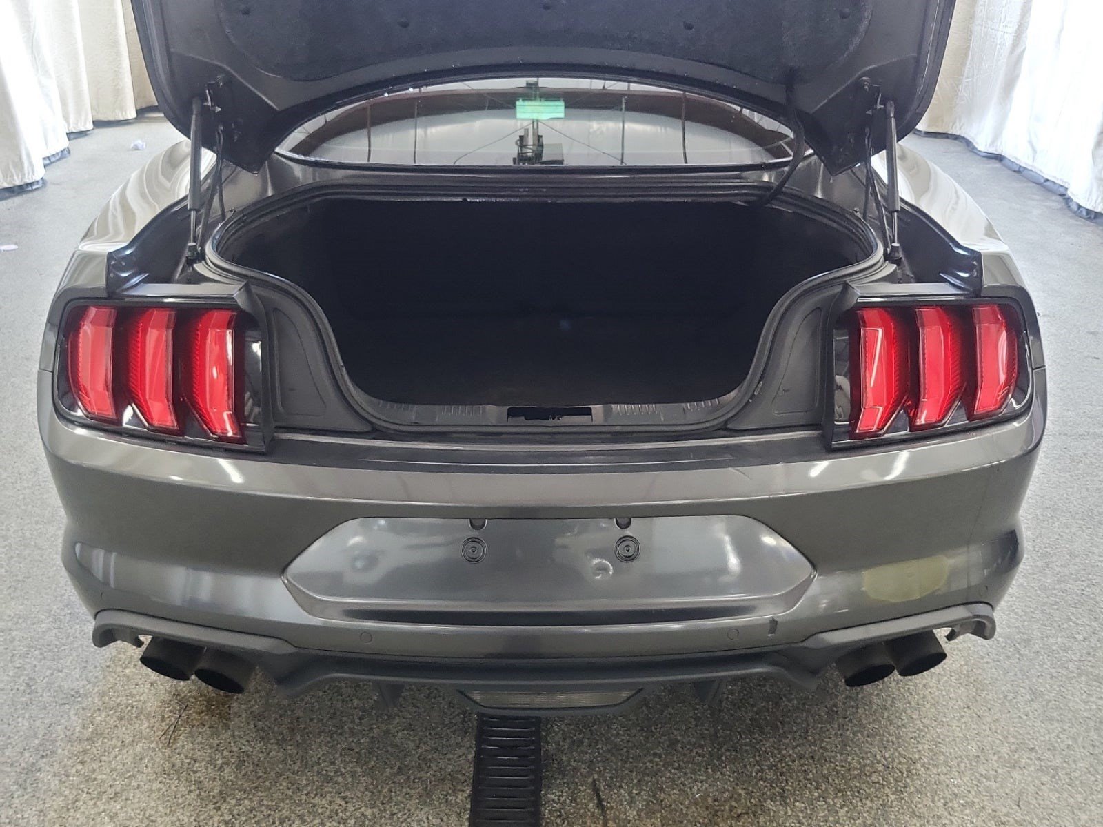 Used 2018 Ford Mustang GT w/ Equipment Group 301A RWD image 13
