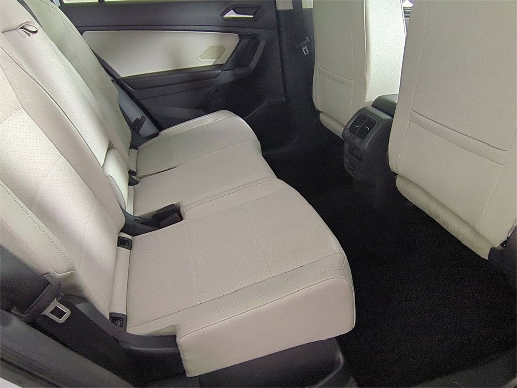 Used 2019 Volkswagen Tiguan SE w/ Panoramic Sunroof Package image 51