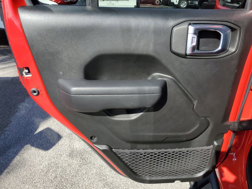 Used 2024 Jeep Wrangler Unlimited w/ LED Headlamp & Fog Lamp Group image 18