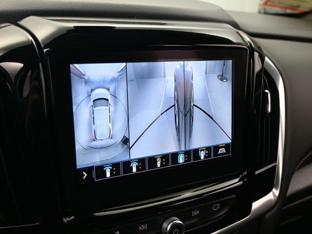 Used 2020 Chevrolet Traverse LT w/ LT Premium Package image 32