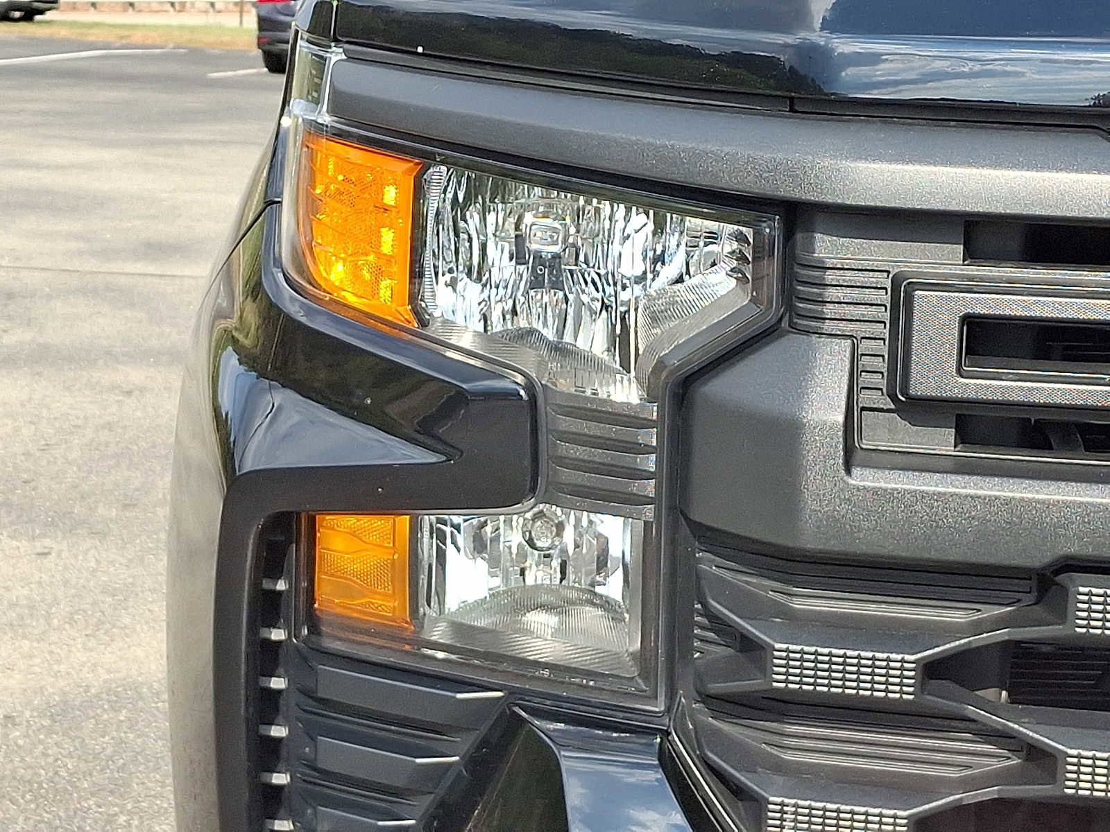 Used 2023 Chevrolet Silverado 1500 Custom image 9