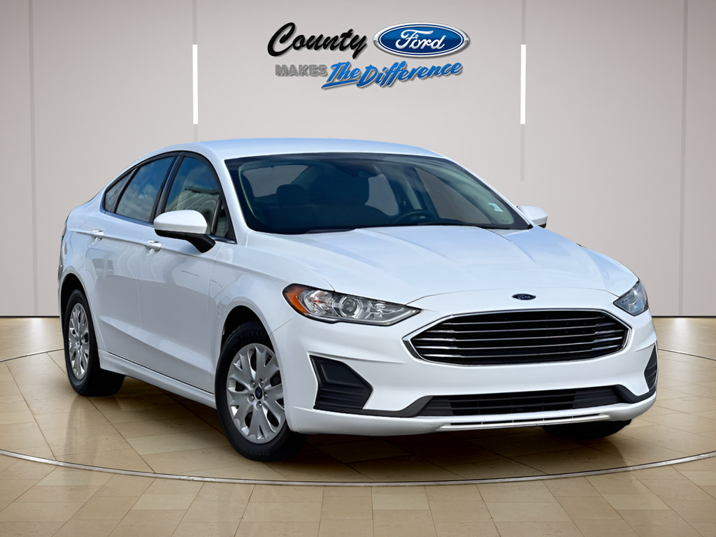 Used 2019 Ford Fusion S FWD image 1