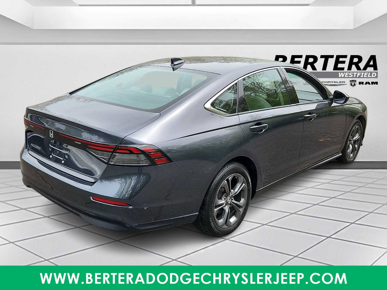 Used 2023 Honda Accord EX image 6