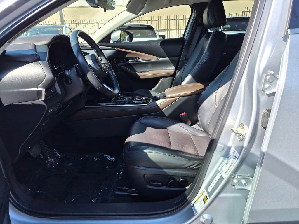 Certified 2021 MAZDA CX-30 FWD 2.5 S w/ Premium Package image 11