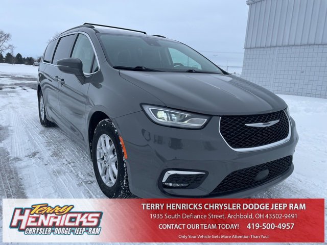 Used 2022 Chrysler Pacifica Touring-L