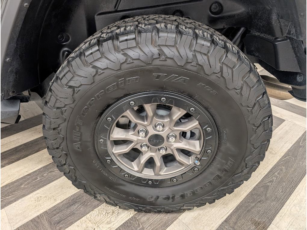 Used 2023 Jeep Wrangler Unlimited Rubicon 392 image 21