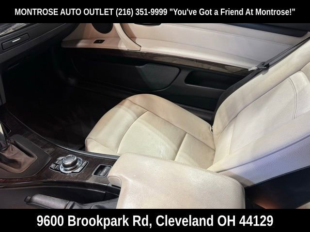 Used 2011 BMW 335i Convertible image 15