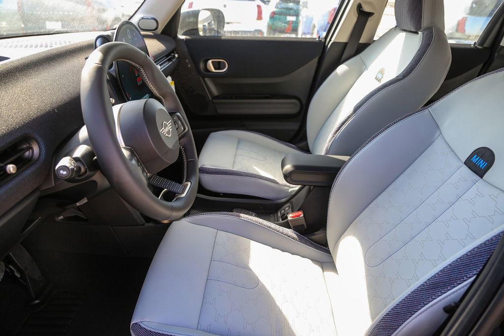 Used 2025 MINI Cooper S FWD image 18