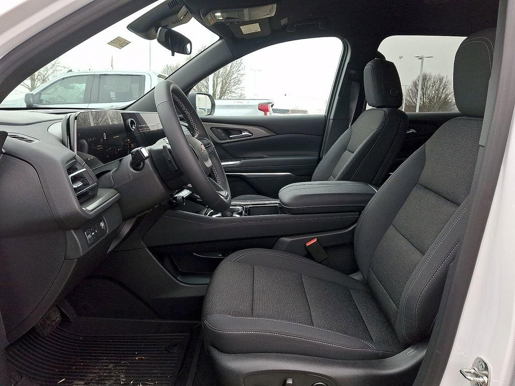 New 2026 Chevrolet Traverse LT w/ LPO, Floor Liner Package FWD image 10