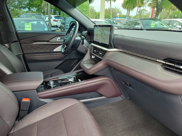 Used 2025 Ford Explorer Platinum w/ Ultimate Package image 35