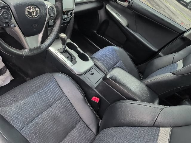 Used 2012 Toyota Camry SE FWD image 13