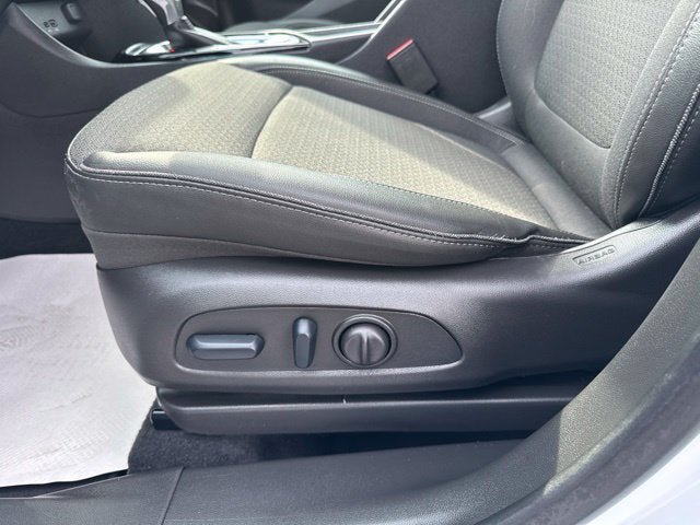 Used 2025 Buick Encore GX Preferred w/ Comfort Package FWD image 11