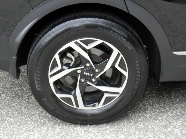 Used 2023 Kia Sportage LX AWD/4WD image 11