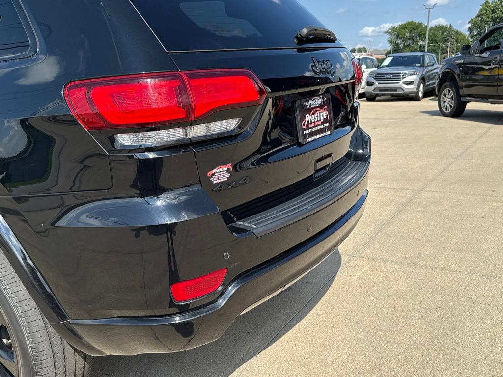 Used 2019 Jeep Grand Cherokee Altitude AWD/4WD image 15