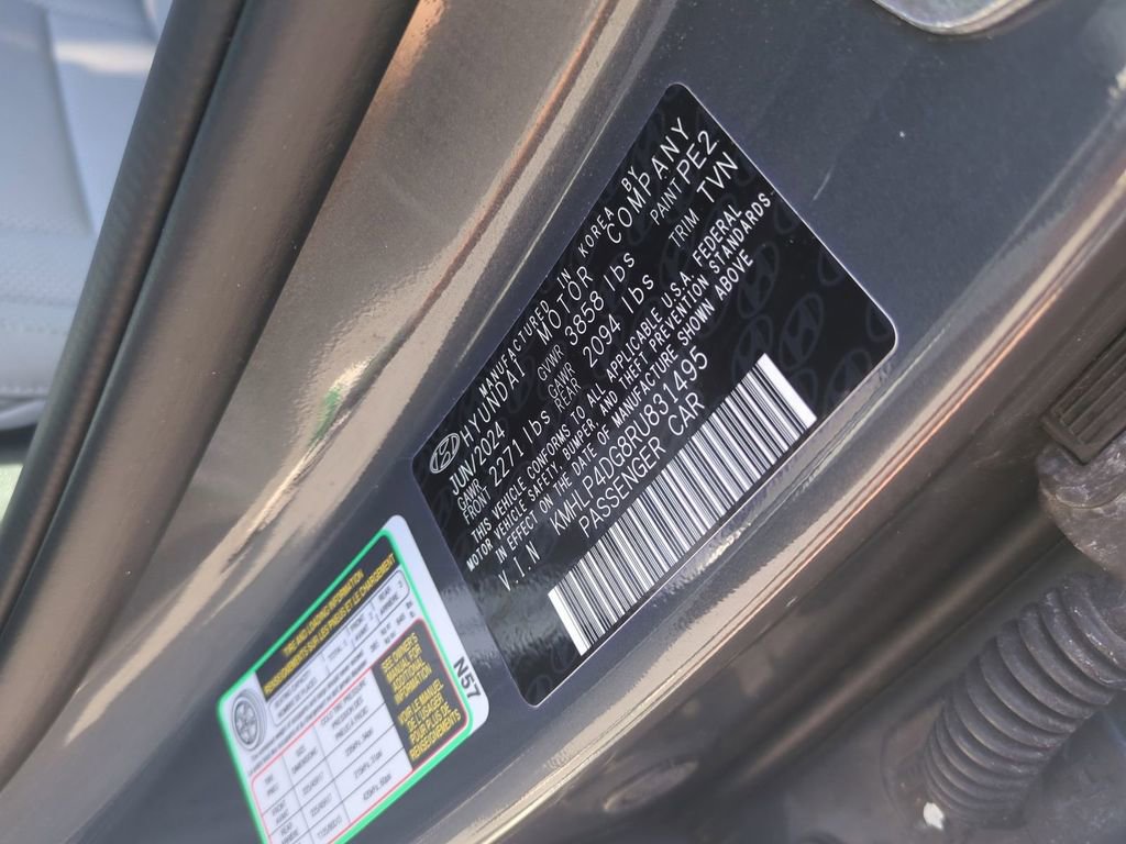 Certified 2024 Hyundai Elantra Limited FWD image 39