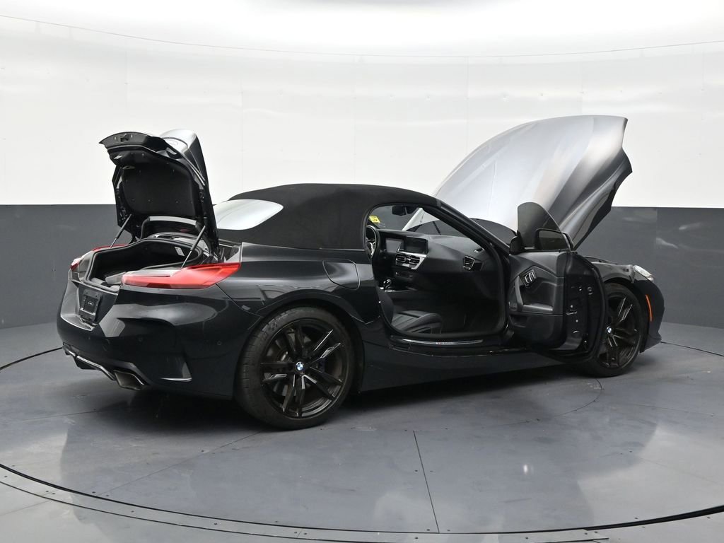 Used 2024 BMW Z4 M40i w/ Premium Package image 29