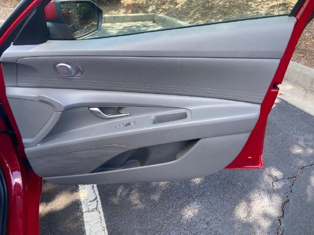 Used 2023 Hyundai Elantra Blue FWD image 16