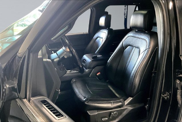 Used 2018 Ford Expedition Limited w/ Equipment Group 302A AWD/4WD image 21