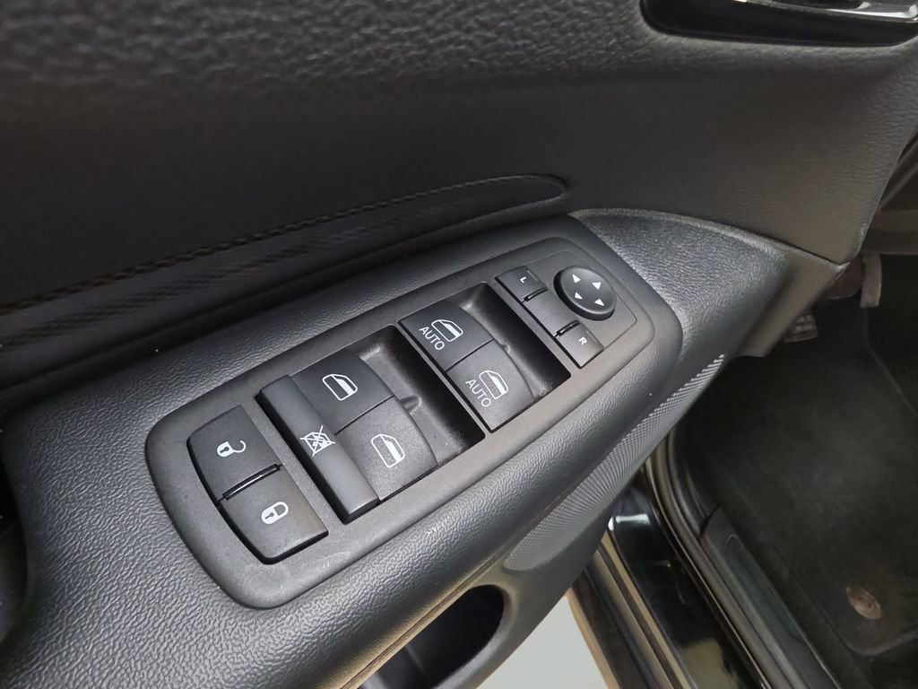 Certified 2025 Dodge Durango GT AWD/4WD image 13
