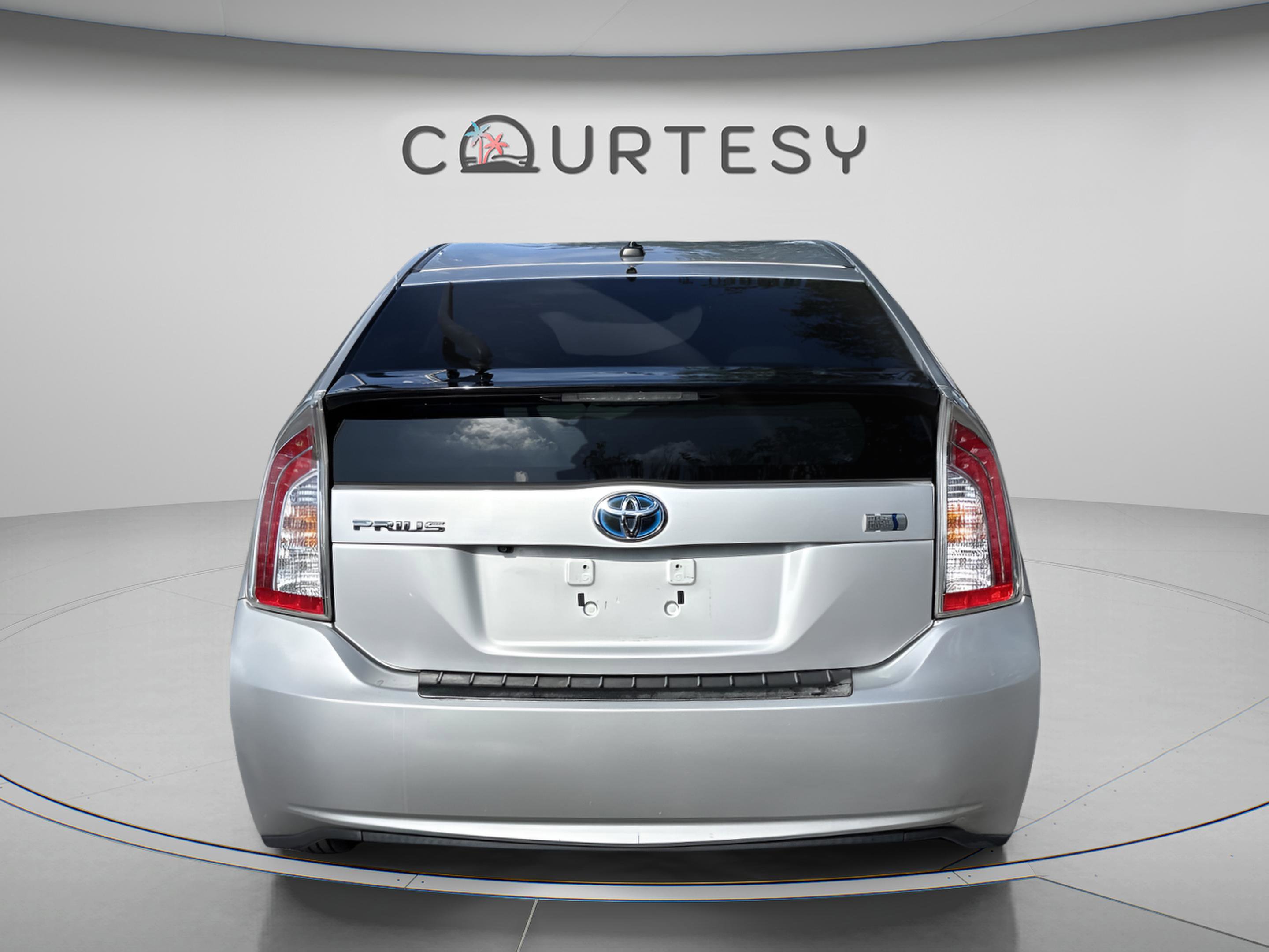 Used 2015 Toyota Prius Three FWD image 6
