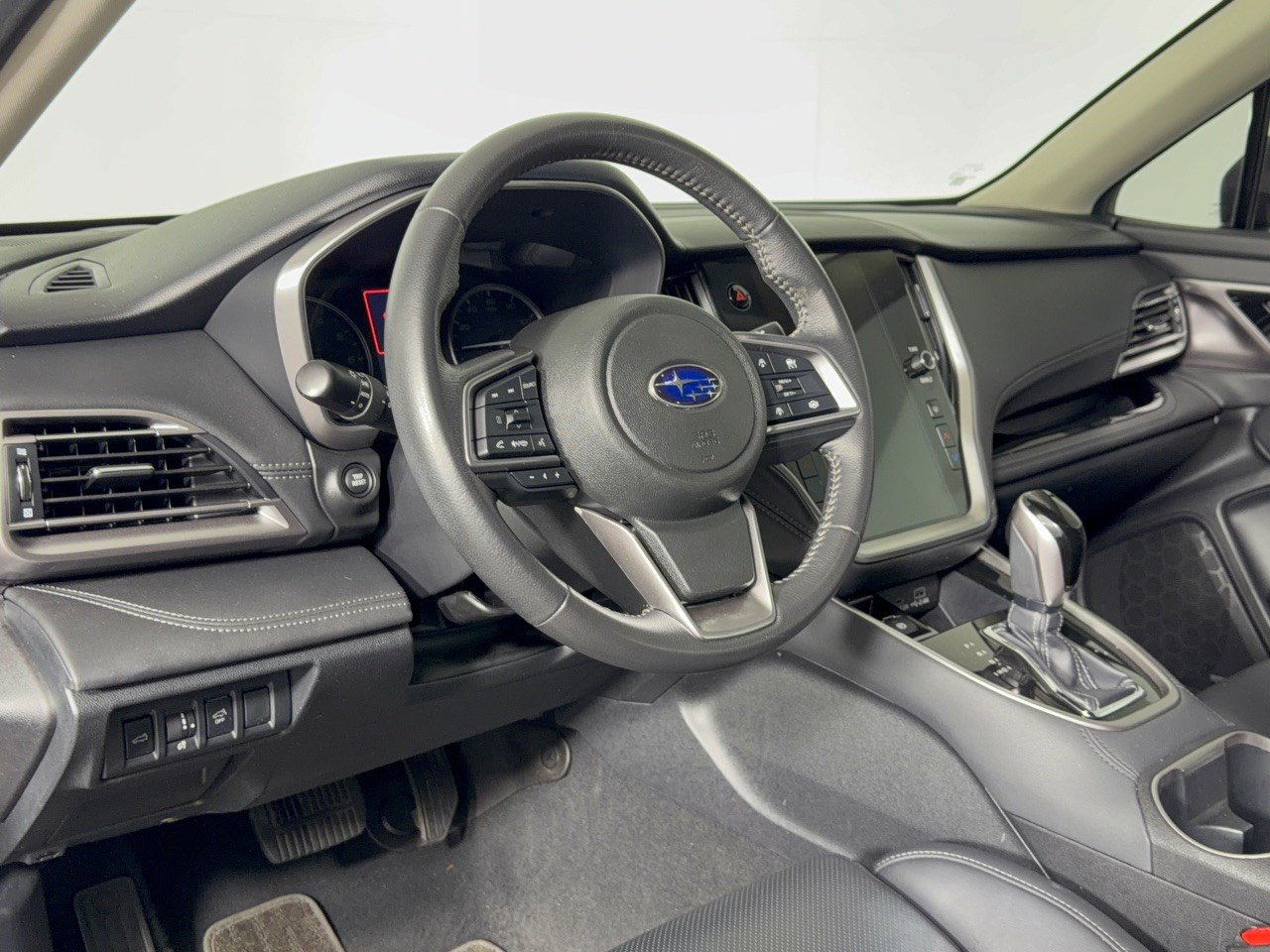 Used 2024 Subaru Outback Limited AWD/4WD image 4