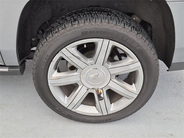 Used 2020 Cadillac Escalade ESV Premium Luxury image 11