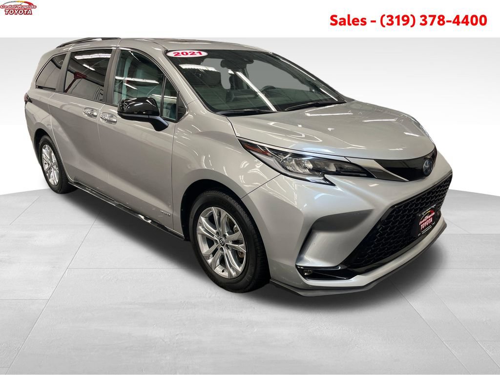Certified 2021 Toyota Sienna XSE w/ XSE Plus Package AWD/4WD image 11