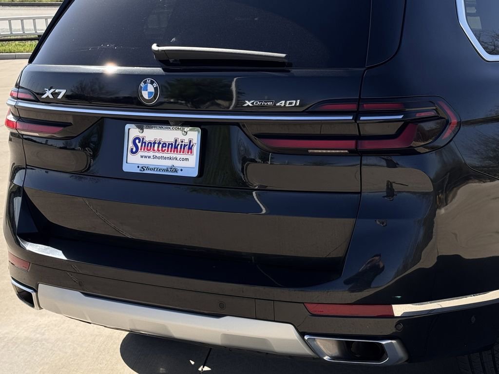 Used 2023 BMW X7 xDrive40i image 6