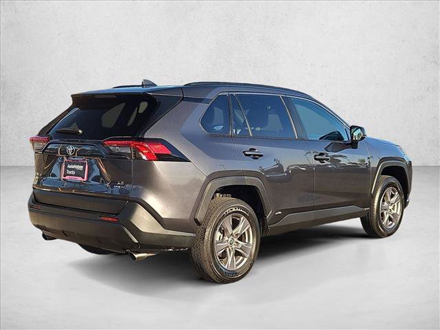 Used 2025 Toyota RAV4 LE AWD/4WD image 5