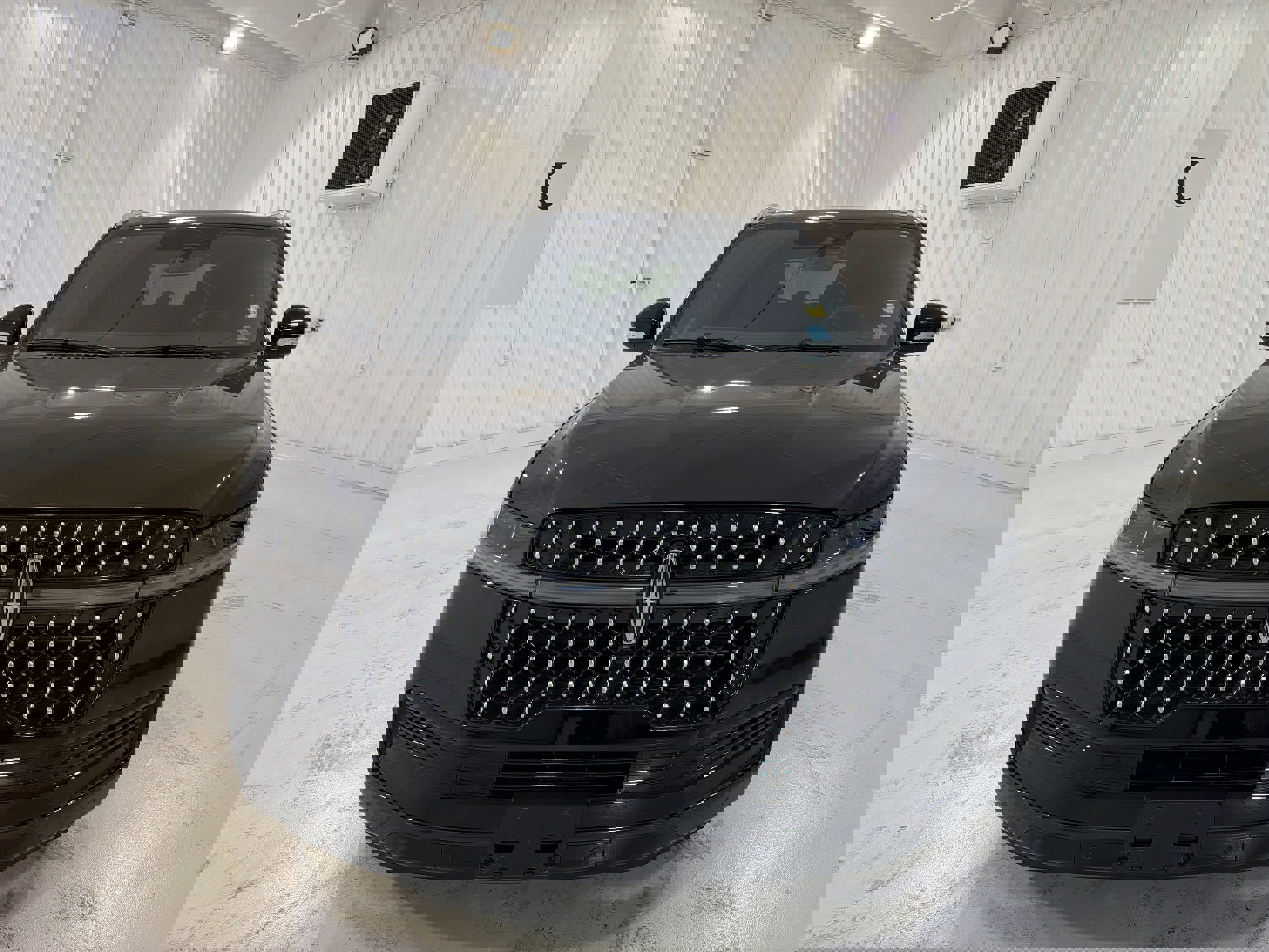 Used 2025 Lincoln Navigator Black Label image 33