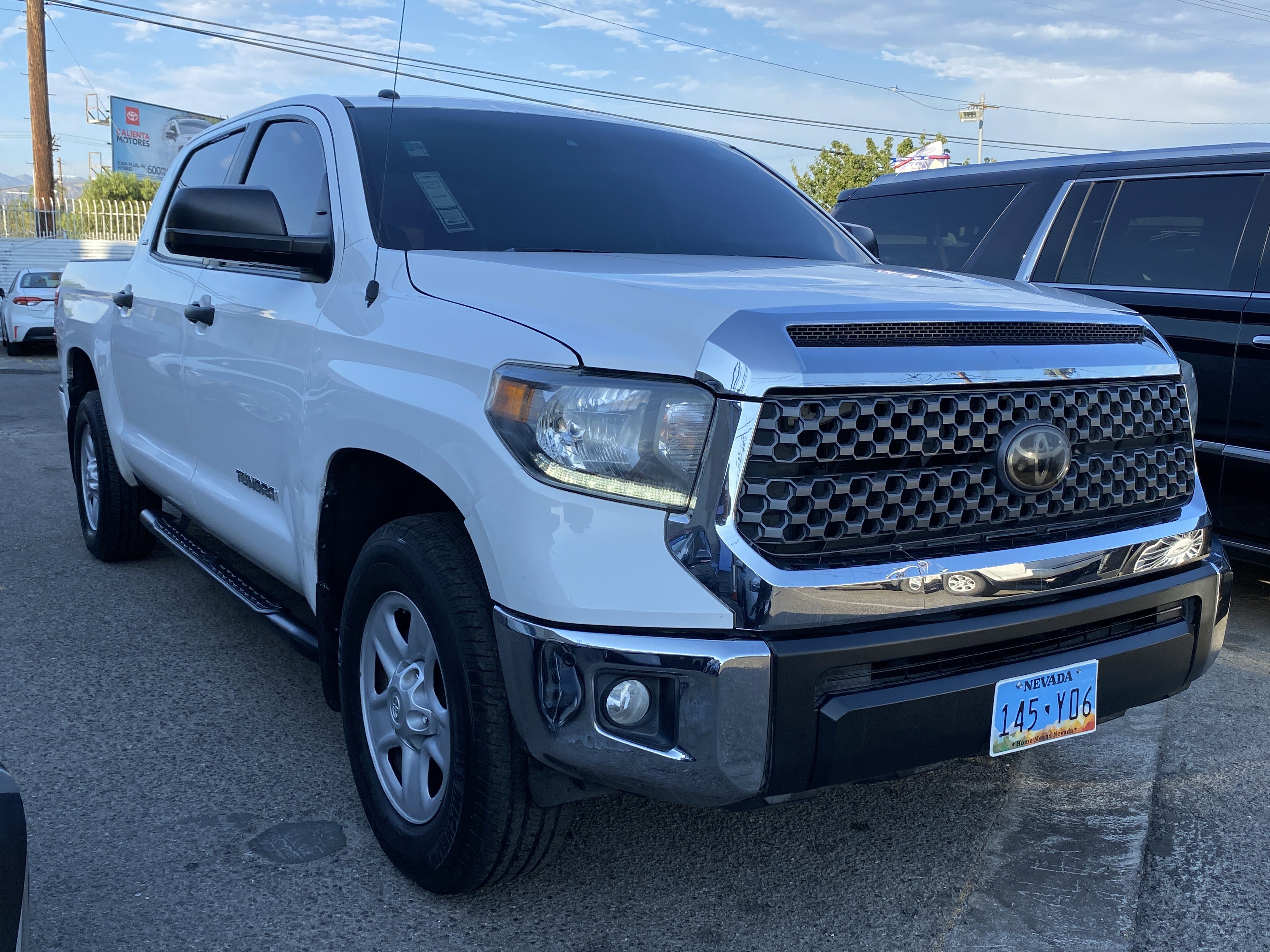 Used 2018 Toyota Tundra SR5 w/ SR5 Upgrade Package image 4